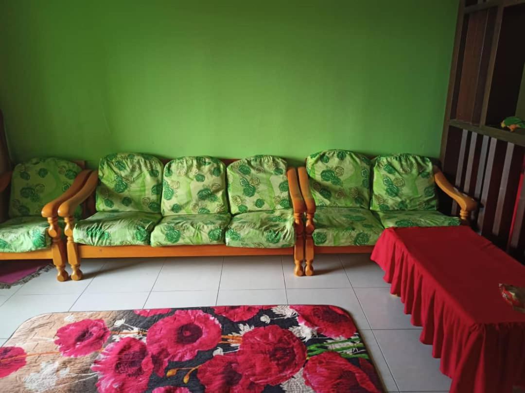 Zous Homestay Banting  Exterior foto